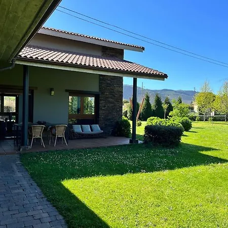 Con Jardin En Cudillero Lamuño