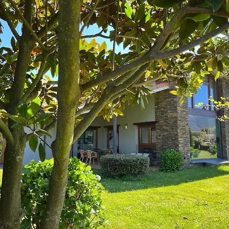 Villa Con Jardin En Cudillero